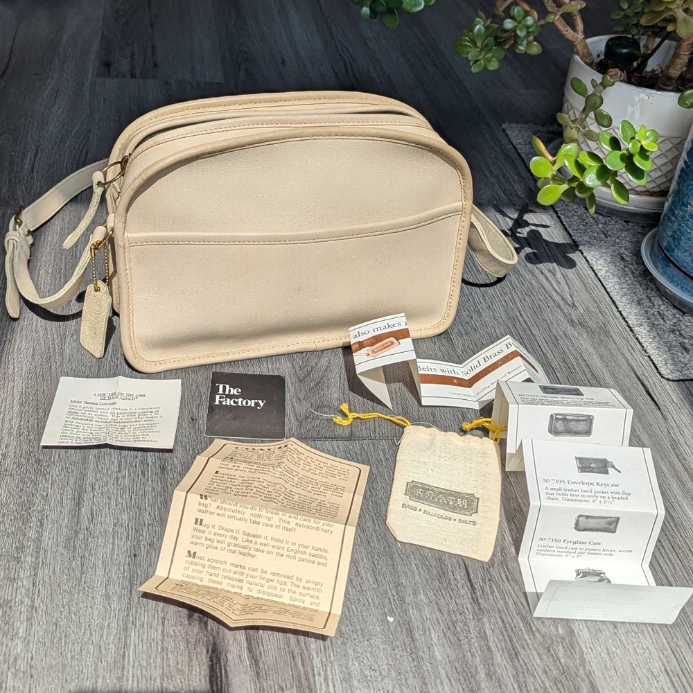 Vintage Coach Camera Bag With Original Paperwork NYC